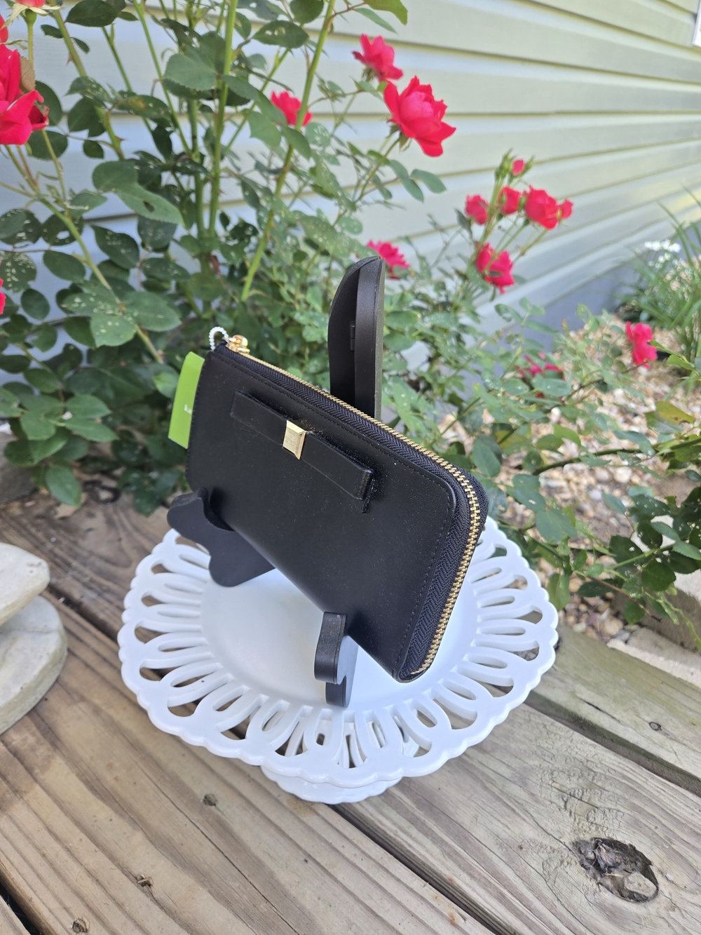 kate spade Black Bow Zip Wallet with Gold Accent New With Tags - Picture 5 of 12